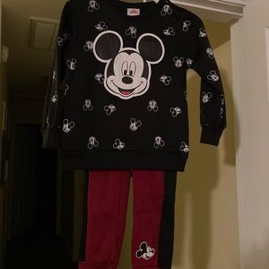 Mickey sweatsuit